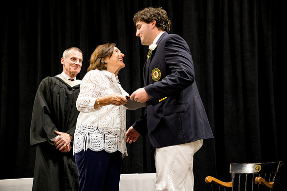 graduation25_diploma_ah_0592