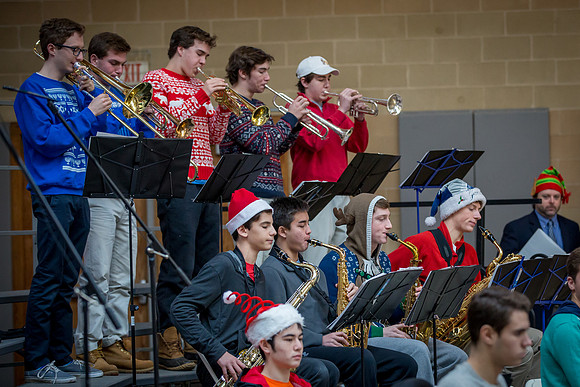 holiday_allschool16_jfess_6882