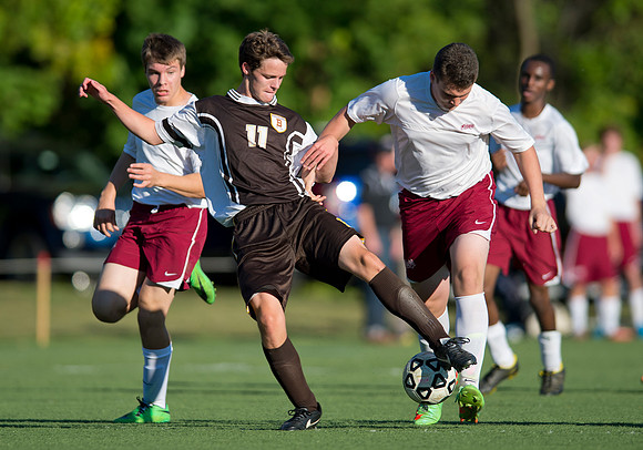 homecoming14_soccer_3rdsbrown_db_9662