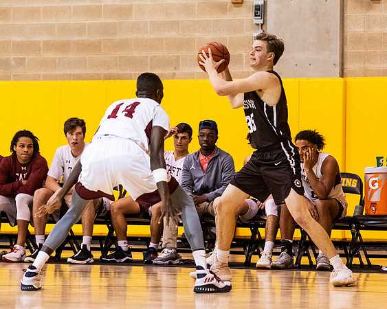 basketball_2018-12-01_dburns_1855