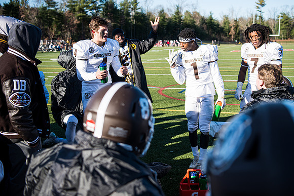 football_nepsac19_wkle_8793