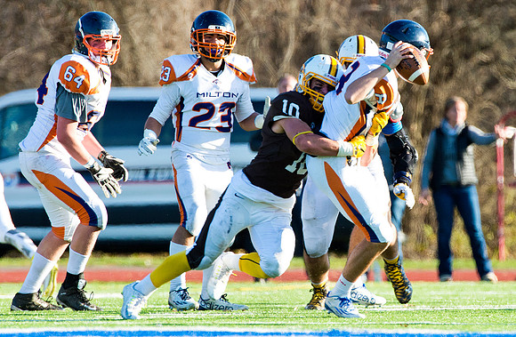 football_nepsac15_db_8214