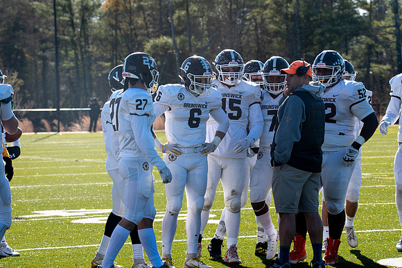 football_nepsac19_rmcc_5414