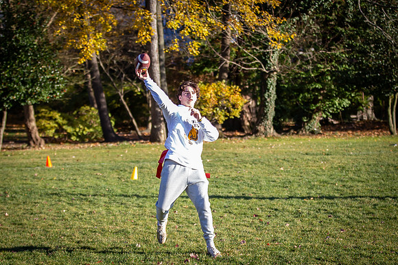 turkeybowl23_us_jfess1_8206