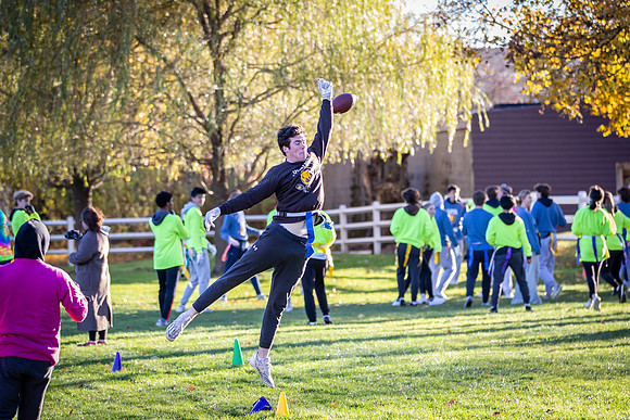 turkeybowl23_us_jfess1_8404