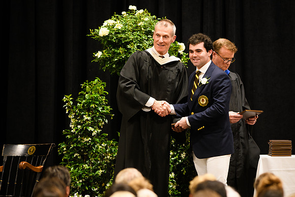 graduation25_diploma_wkl1_4874