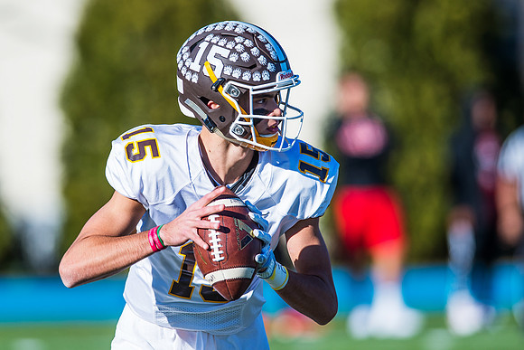 football_nepsac16_db_9563