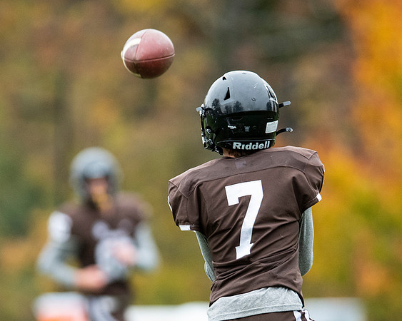 football_9s_2021-11-02_dburns_9805