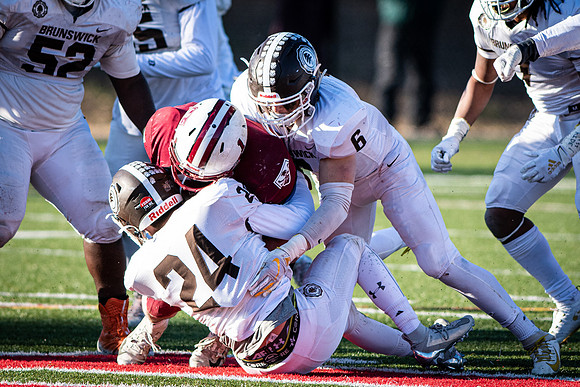 football_nepsac19_wkl8_1660