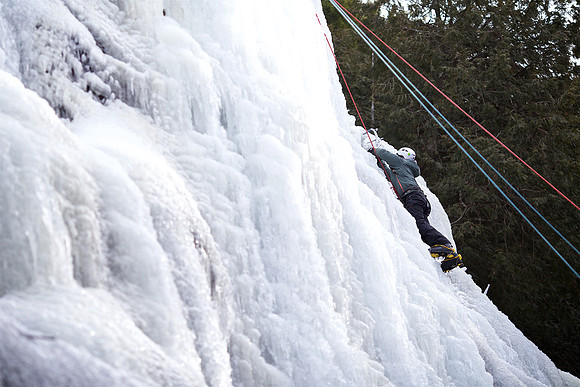 campdudley16_iceclimbing_bd_5644