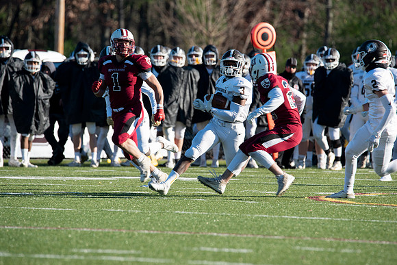 football_nepsac19_rmcc_5697