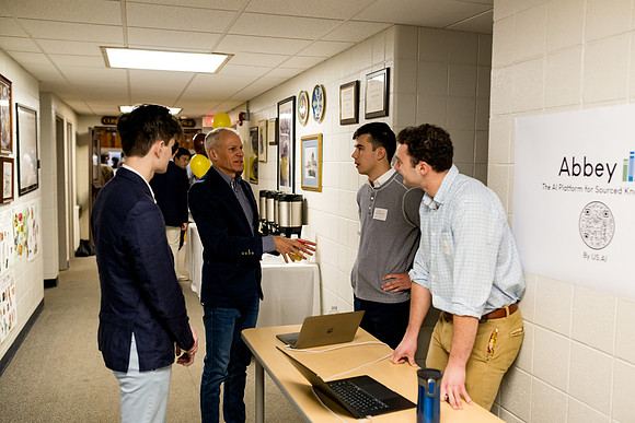 careercenter_tablenetworking23_ah_0082