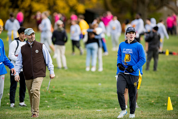 turkeybowl24_us_ah_0209