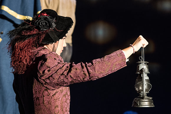 oliver_wintermusical18_us2_dburns_5165