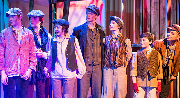 oliver_wintermusical18_us2_dburns_6183