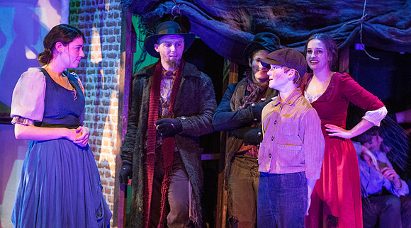 oliver_wintermusical18_us2_dburns_6086