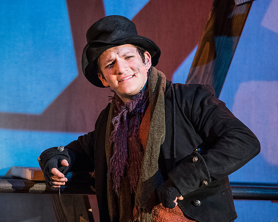 oliver_wintermusical18_us2_dburns_5496