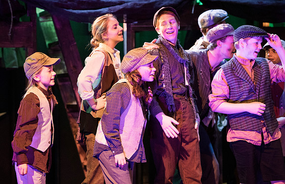 oliver_wintermusical18_us2_dburns_6135