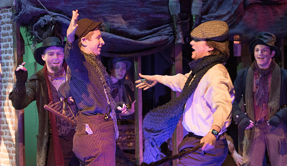 oliver_wintermusical18_us2_dburns_5657