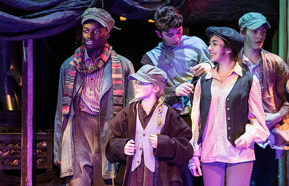 oliver_wintermusical18_us2_dburns_6226