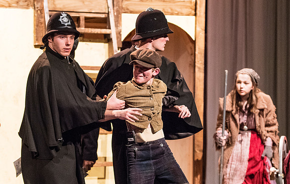 oliver_wintermusical18_us2_dburns_6242