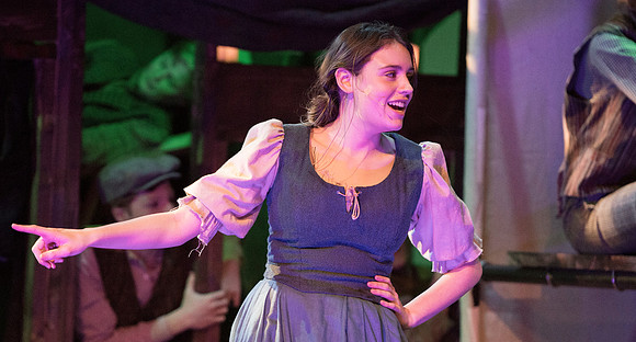 oliver_wintermusical18_us2_dburns_5874