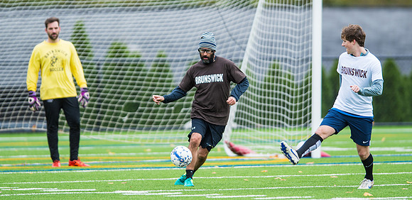 alumni_soccer16_db_7892