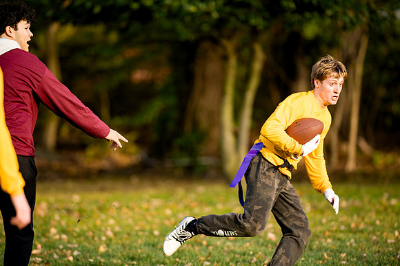 turkeybowl24_us_ah_0122