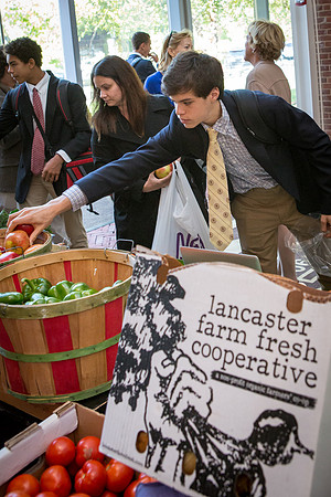 farmersmarket_jfess_6105