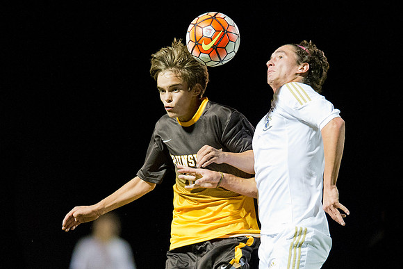 hc15_soccer_dburns_3187