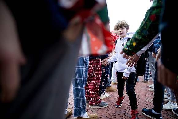 holiday_handshake24_ah_0092