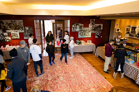 alumni_adc_toydrive23_horizons_ah_0027