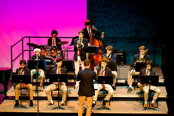holidayconcert23_us_ah_0002
