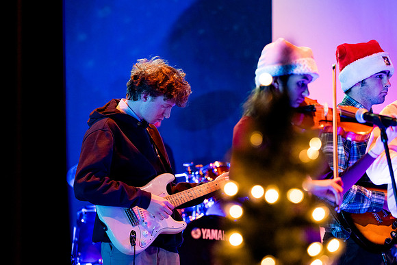 holidayconcert23_us_ah_0040