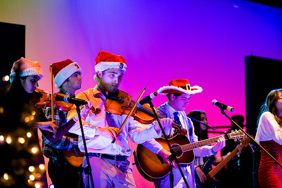 holidayconcert23_us_ah_0041