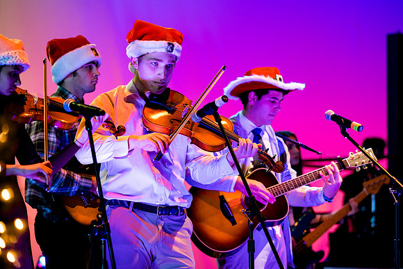 holidayconcert23_us_ah_0042