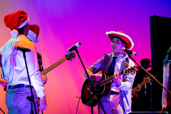 holidayconcert23_us_ah_0045