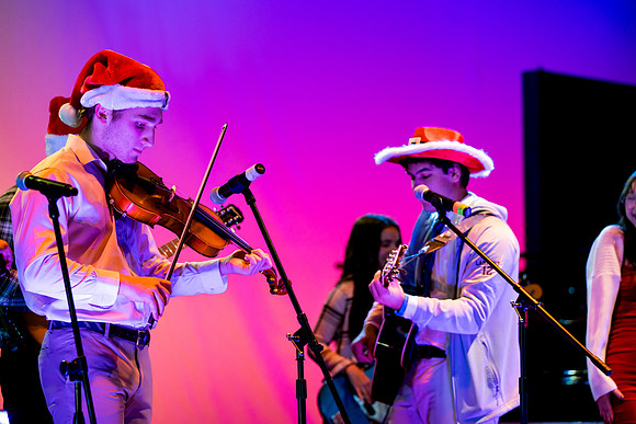 holidayconcert23_us_ah_0046