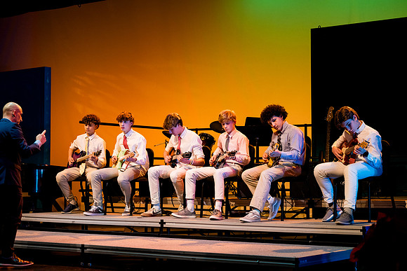 holidayconcert23_us_ah_0050