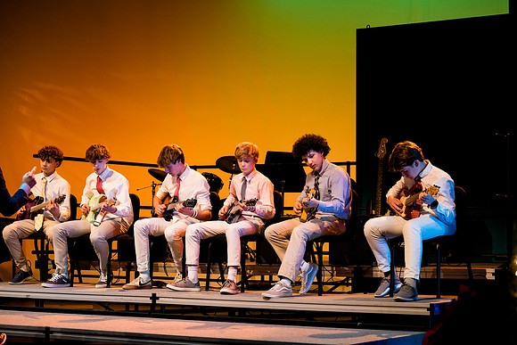 holidayconcert23_us_ah_0063