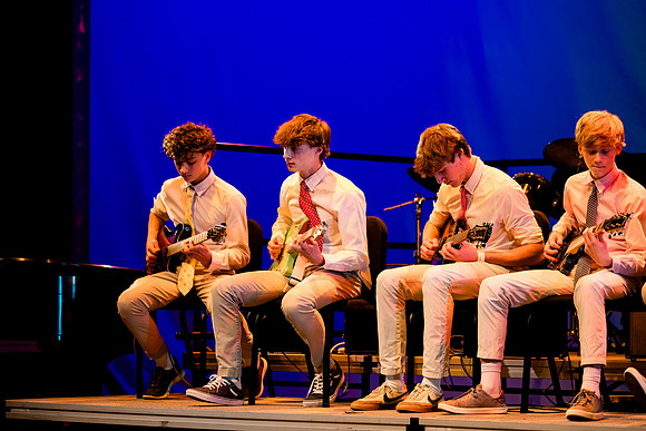 holidayconcert23_us_ah_0065