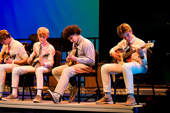 holidayconcert23_us_ah_0067
