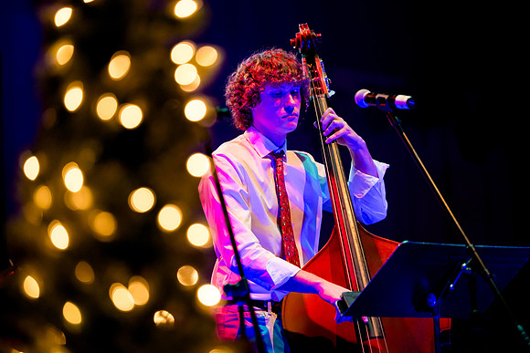 holidayconcert23_us_ah_0069