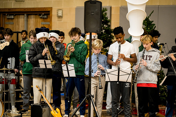 holidayassembly23_ah_0104
