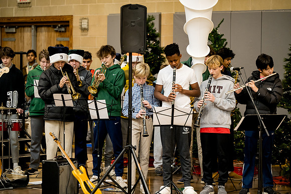 holidayassembly23_ah_0105