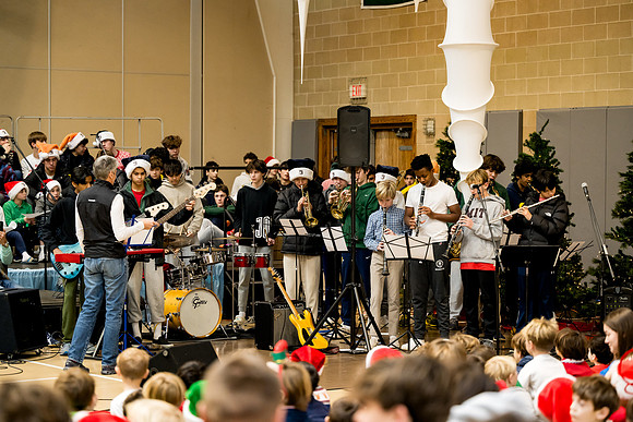 holidayassembly23_ah_0108
