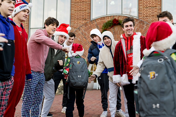 holiday_handshake23_ah_0026