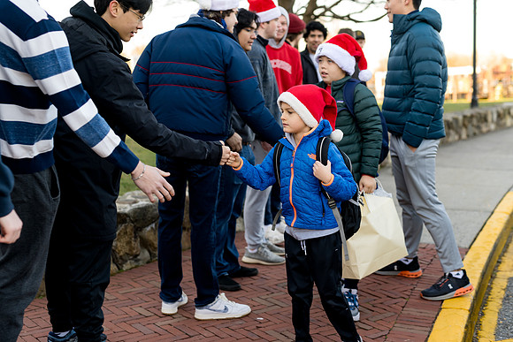 holiday_handshake23_ah_0062