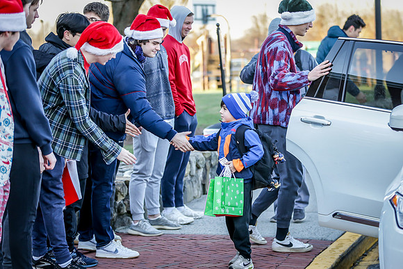 holiday_handshake23_jfess2_0995