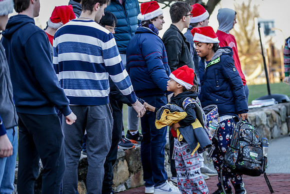 holiday_handshake23_jfess2_1020
